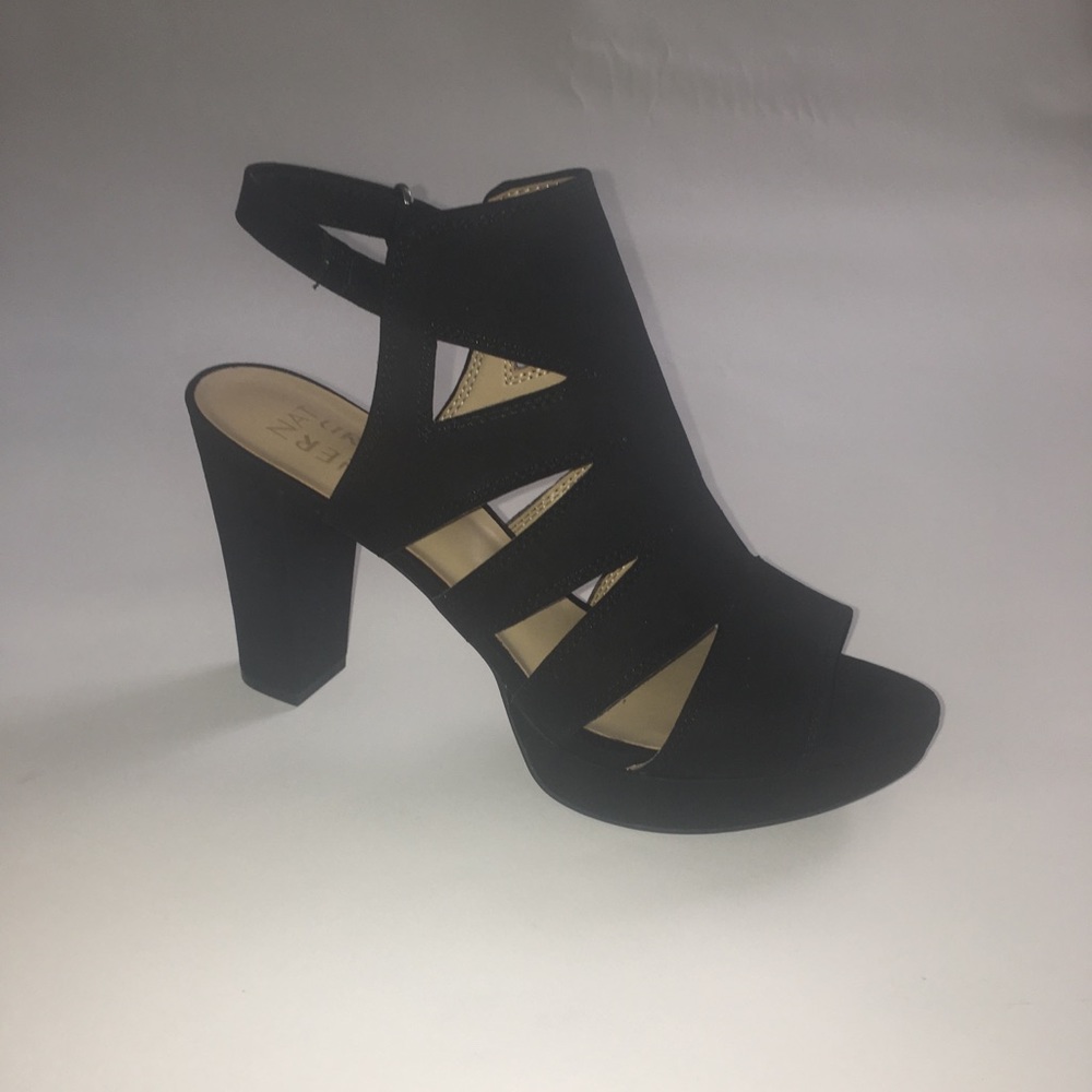 NATURALIZER black sandal